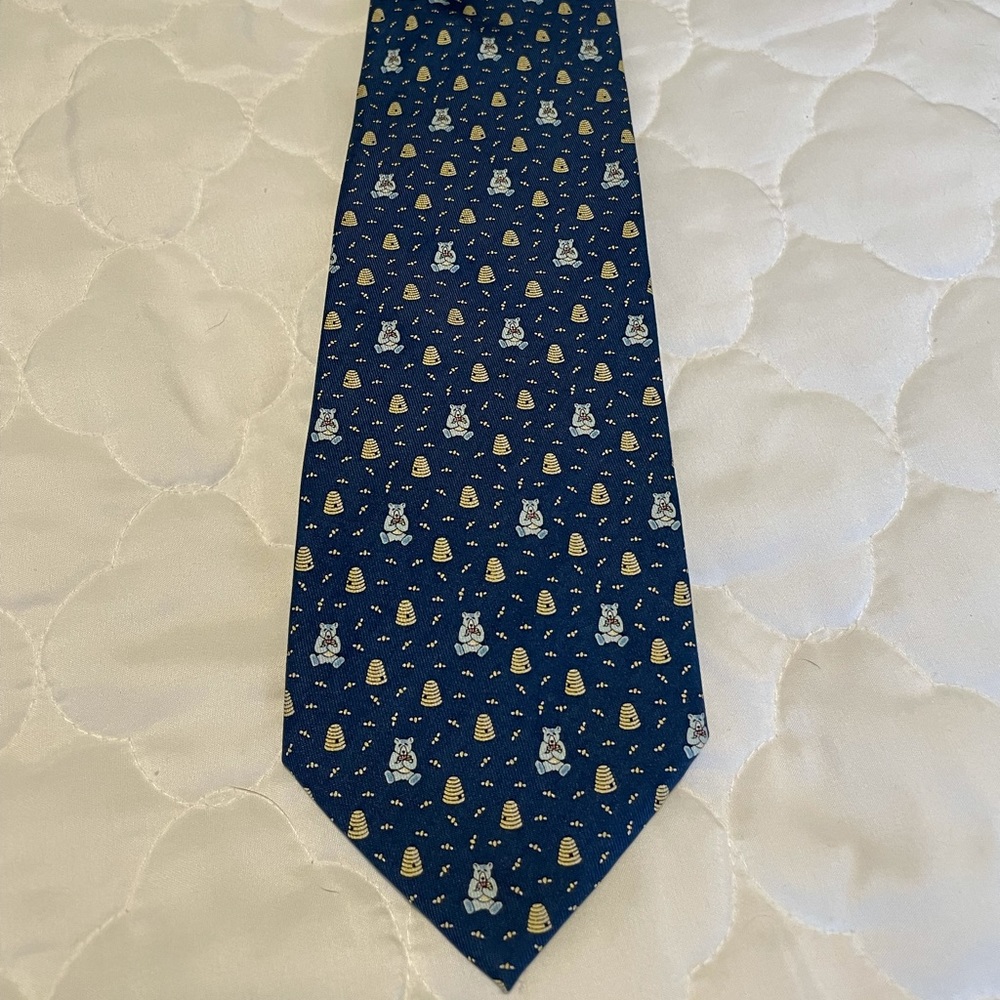 Blue Vineyard Vines Bear & Beehive Tie